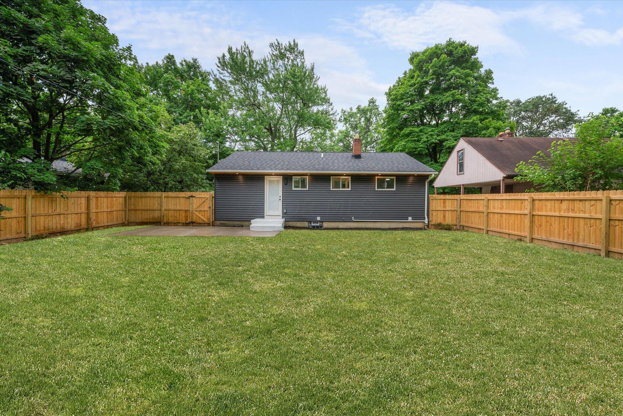 2156 Bristol Road Columbus, OH 43221 - Photo 36 of 43 33-DSC9293