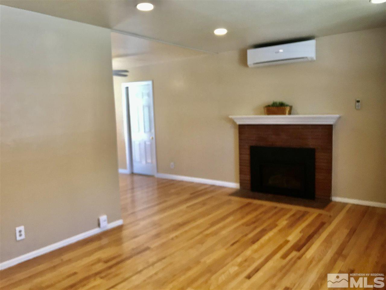 1680 Elmcrest Drive Reno, NV 89503 - Photo 4 of 15 Photo 4