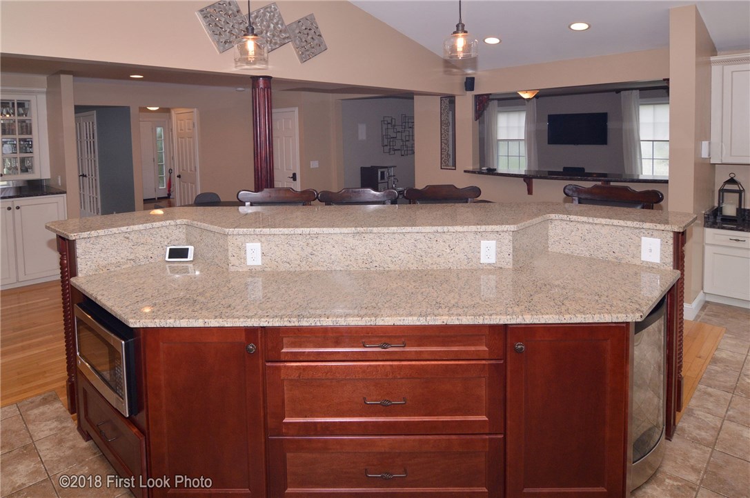 15 Meader Pond Road Lincoln, RI 02865 - Photo 11 of 38