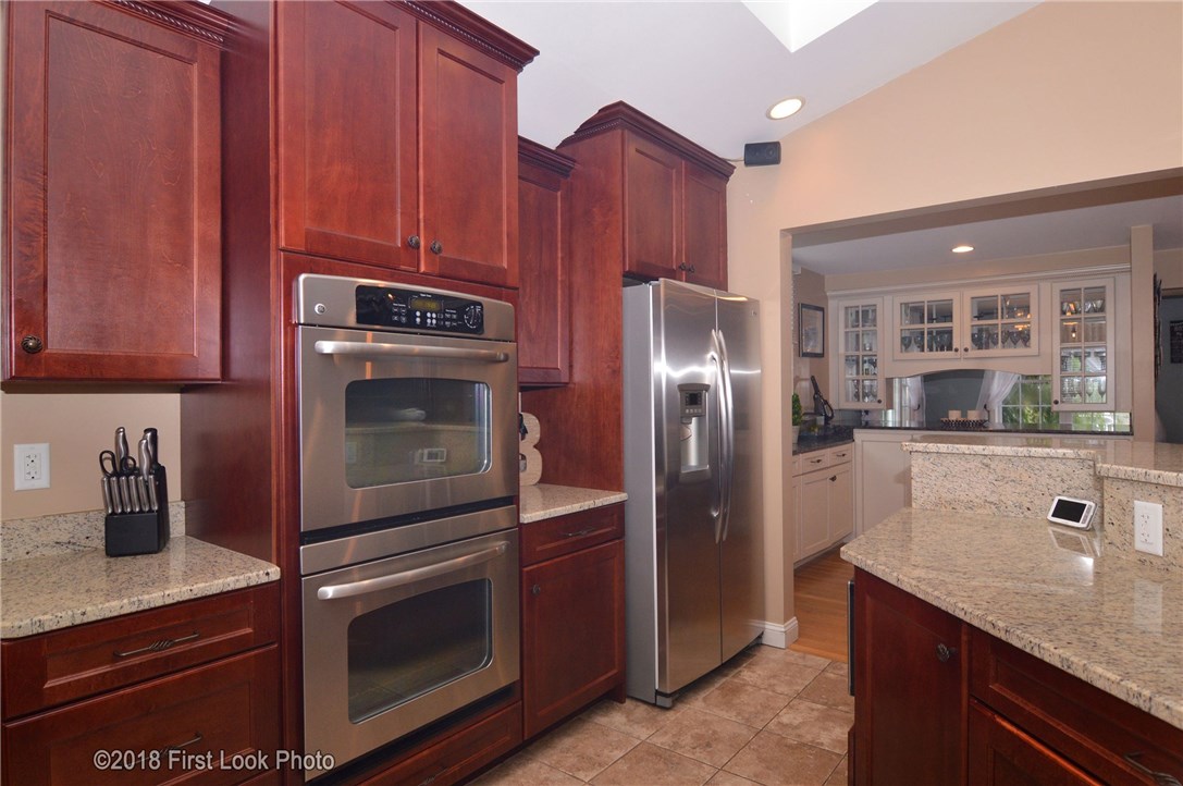 15 Meader Pond Road Lincoln, RI 02865 - Photo 9 of 38