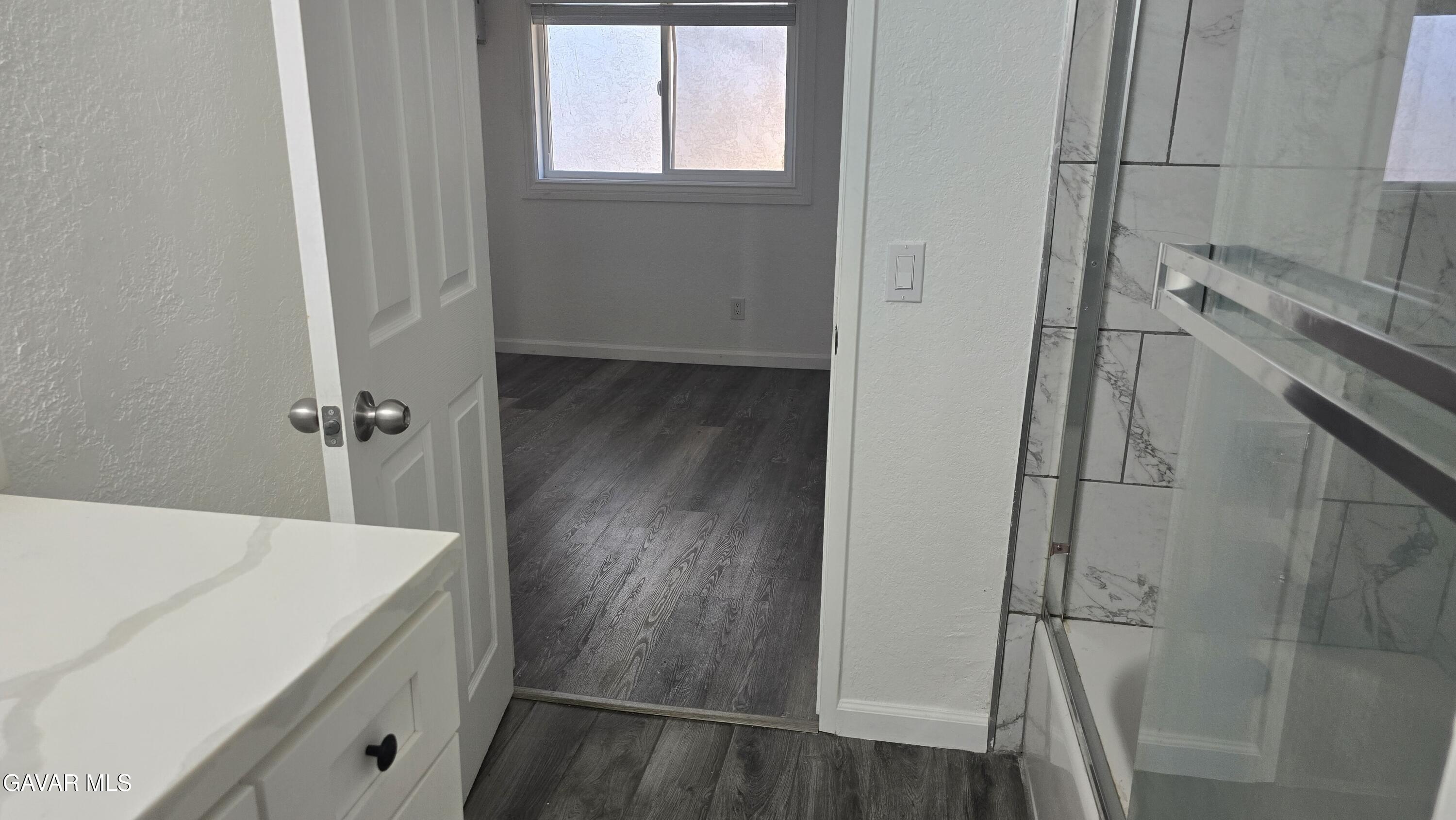 38551 10th Place East, Unit A Palmdale, CA 93550 - Photo 15 of 18 a bathroom with a bathtub