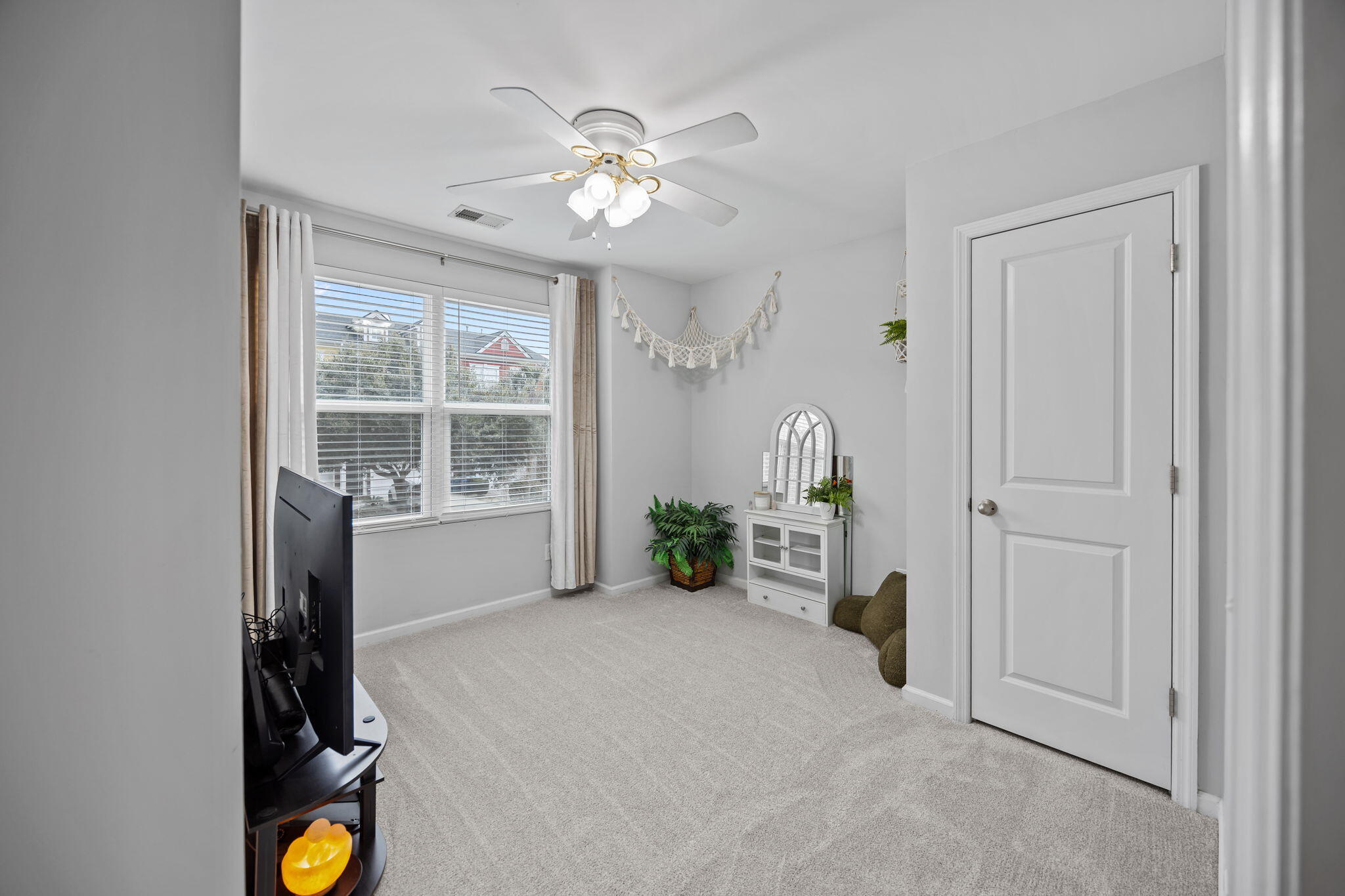 9057 Parlor Drive Ladson, SC 29456 - Photo 11 of 28 16-web-or-mls-470A7925