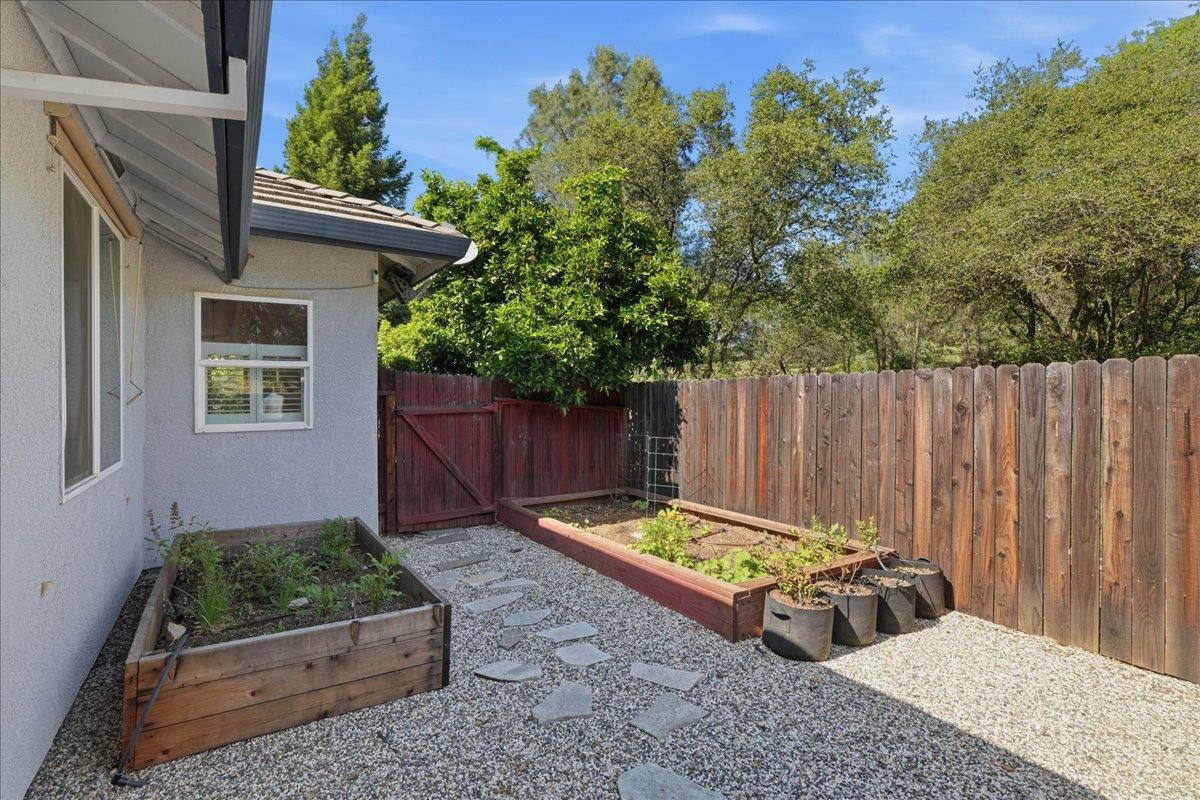 3621 Foxmore Lane Rescue, CA 95672 - Photo 44 of 46