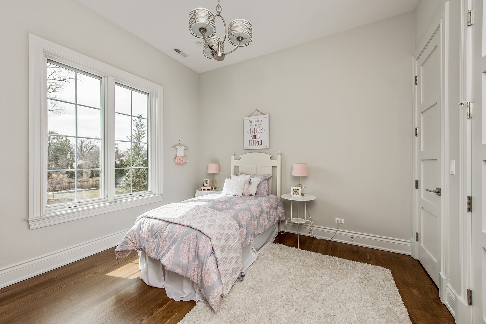 290 Thackeray Lane Northfield, IL 60093 - Photo 18 of 30 a bedroom with a large bed and a window