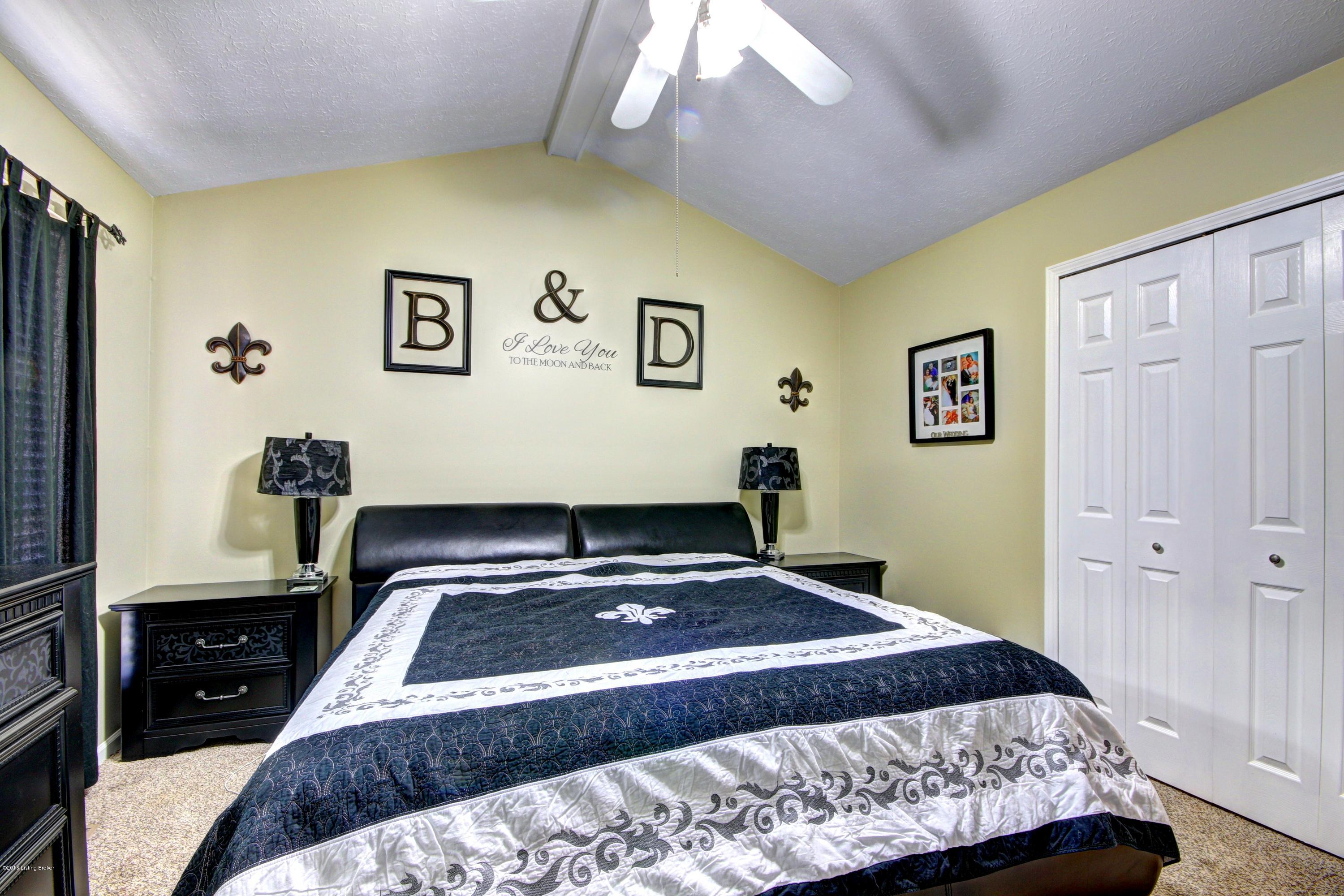 4309 Seagrape Road Jeffersontown, KY 40299 - Photo 13 of 32 4309 Seagrape Rd