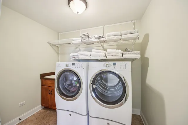 $999,900 | 3712 Ryder Court, Naperville, IL 60564