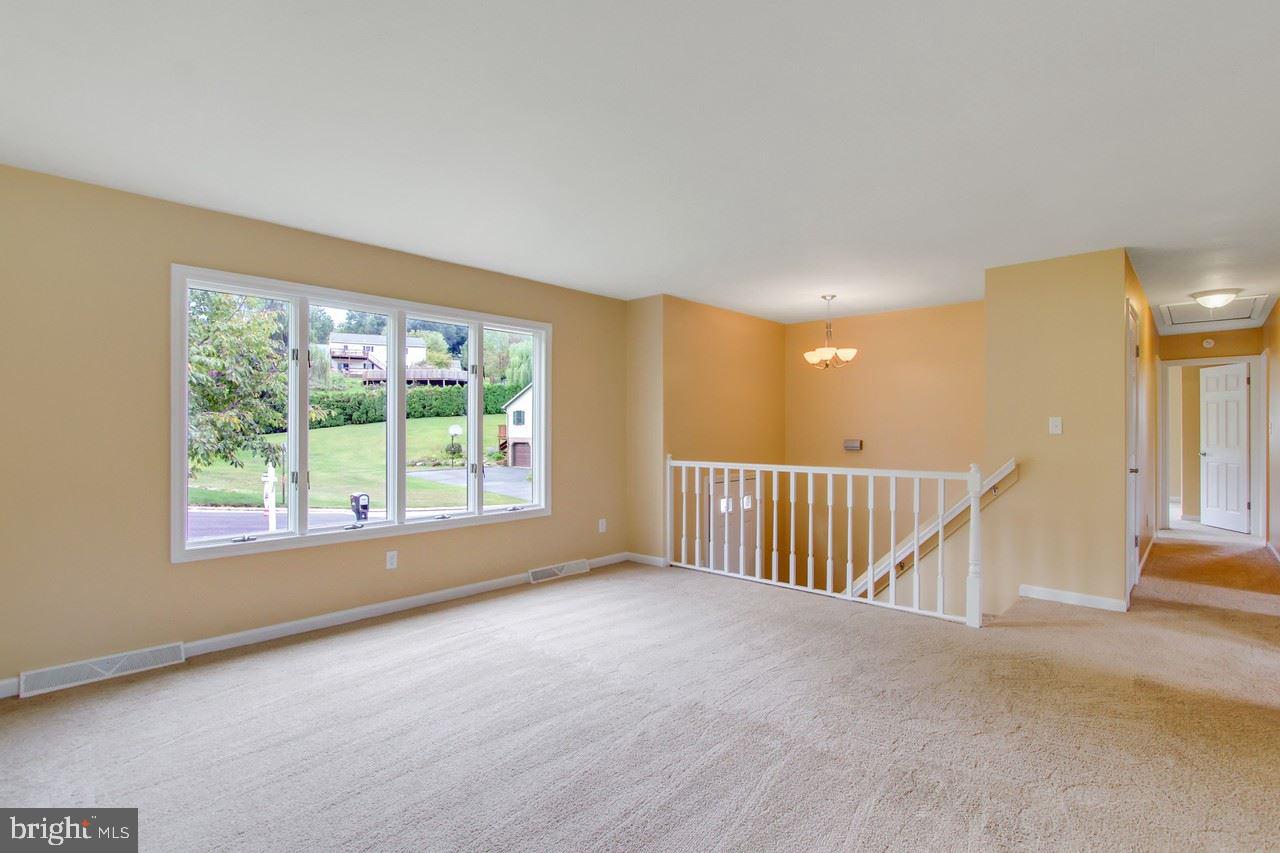 1541 Randow Road York, PA 17403 - Photo 3 of 24 Gallery Image 3