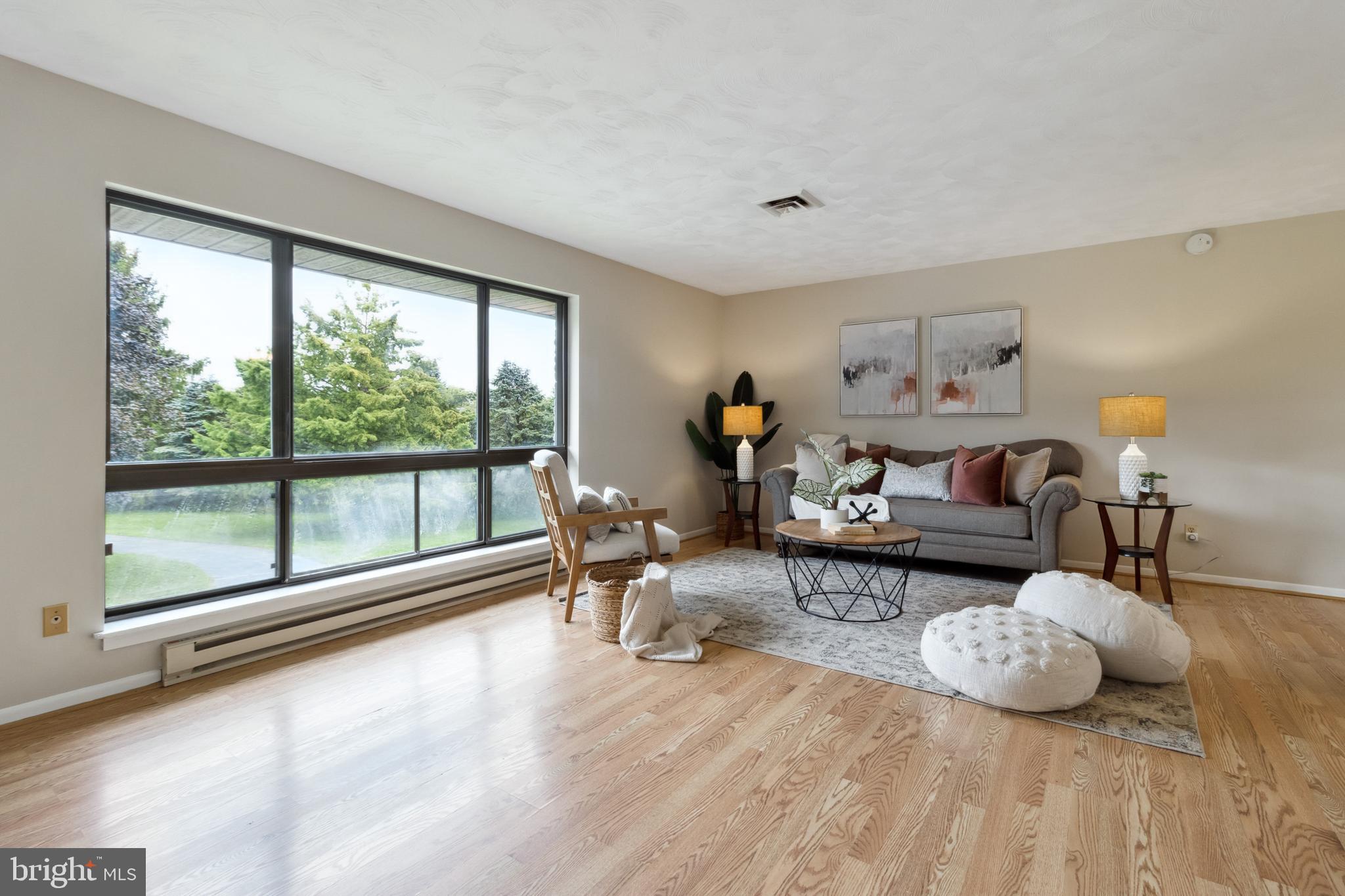 14 Old Ruhl Court Freeland, MD 21053 - Photo 5 of 30 Living Rm