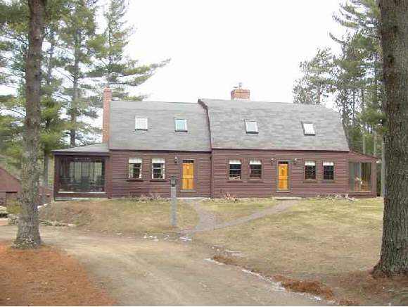 29 Hayes Road Alton, NH 03809 - Photo 1 of 9