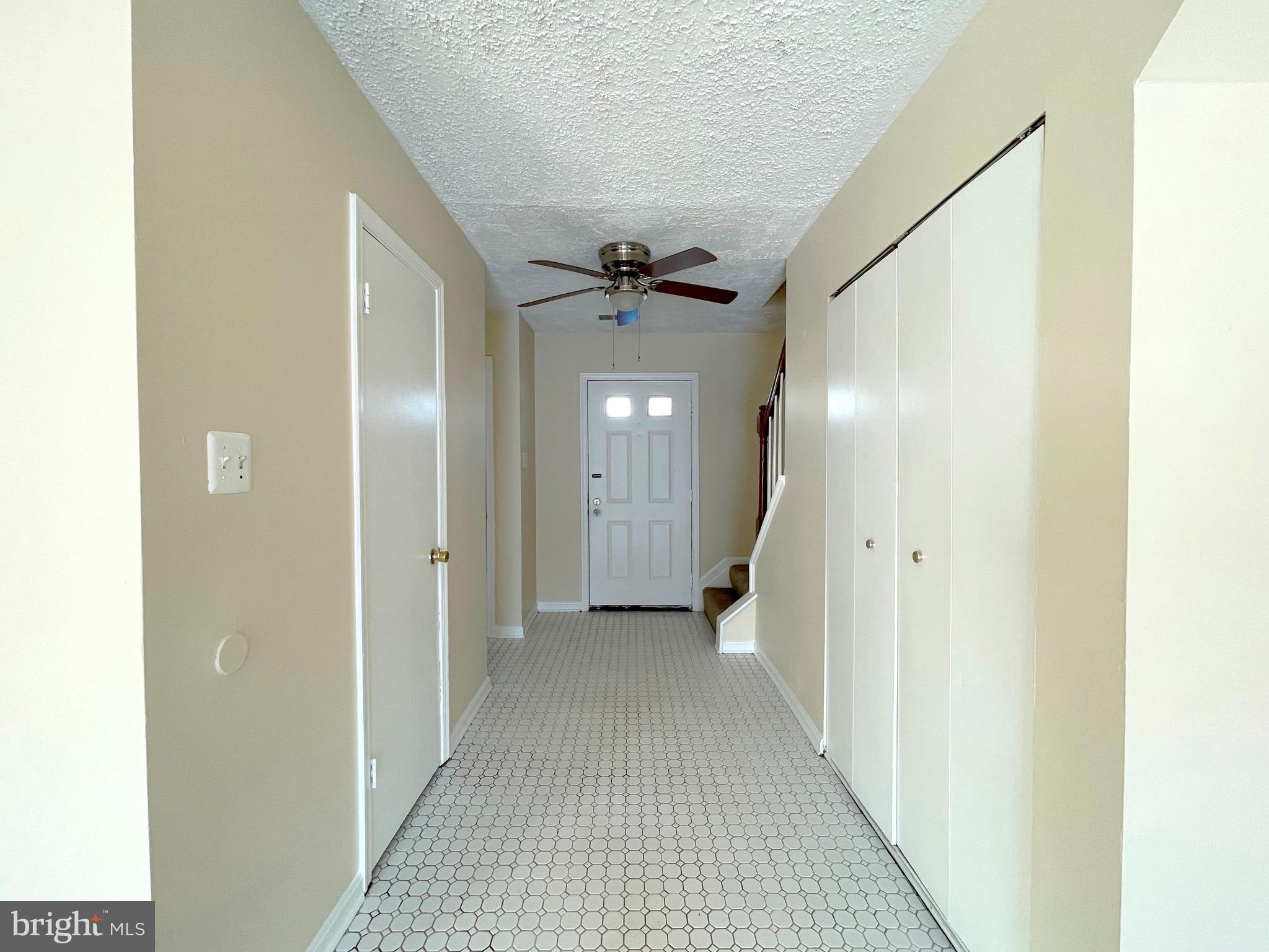 908 Sycamore Lane La Plata, MD 20646 - Photo 2 of 21 Entry foyer