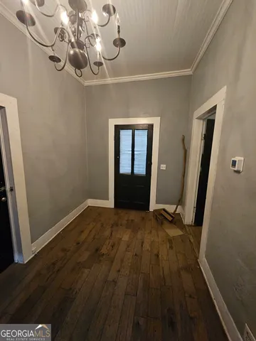 a view of a house with a outdoor space