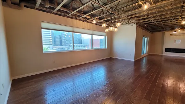 $2,800 | 901 North Upper Broadway, Unit 502, Corpus Christi, TX 78401