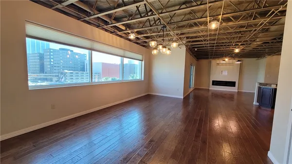 $2,800 | 901 North Upper Broadway, Unit 502, Corpus Christi, TX 78401