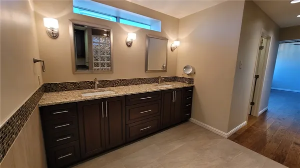 $2,800 | 901 North Upper Broadway, Unit 502, Corpus Christi, TX 78401