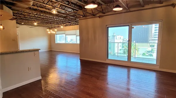 $2,800 | 901 North Upper Broadway, Unit 502, Corpus Christi, TX 78401