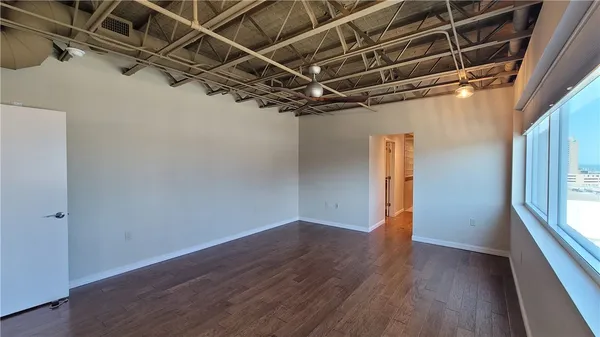 $2,800 | 901 North Upper Broadway, Unit 502, Corpus Christi, TX 78401