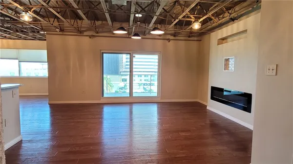 $2,800 | 901 North Upper Broadway, Unit 502, Corpus Christi, TX 78401