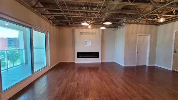 $2,800 | 901 North Upper Broadway, Unit 502, Corpus Christi, TX 78401