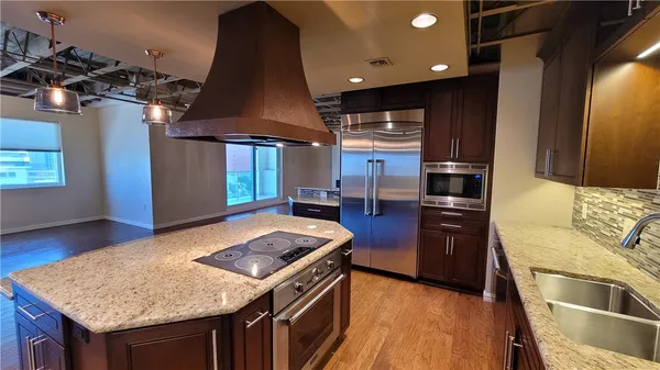 $2,800 | 901 North Upper Broadway, Unit 502, Corpus Christi, TX 78401