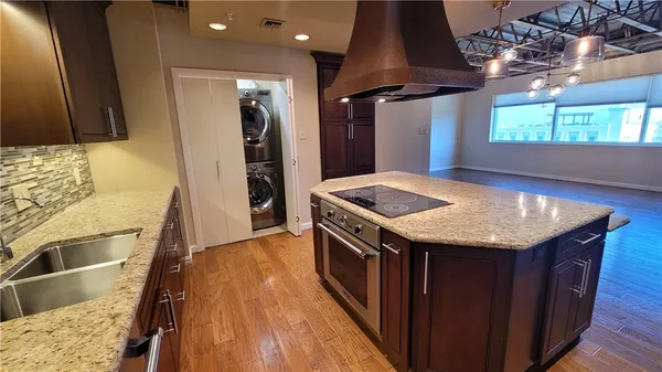 $2,800 | 901 North Upper Broadway, Unit 502, Corpus Christi, TX 78401