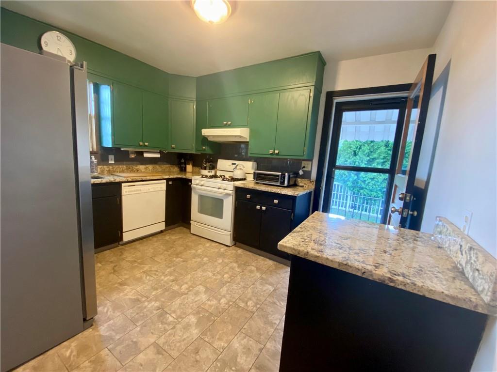 1040 Silver Lane McKees Rocks, PA 15136 - Photo 4 of 22 Gallery Image 4