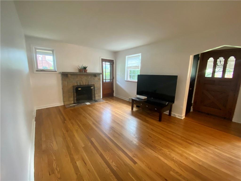 1040 Silver Lane McKees Rocks, PA 15136 - Photo 7 of 22 Gallery Image 7