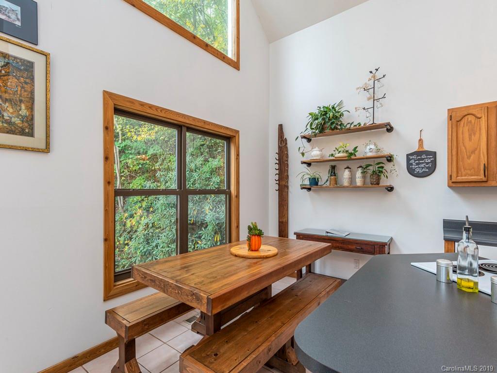 8 Reuben Road Asheville, NC 28804 - Photo 5 of 20 Gallery Image 5