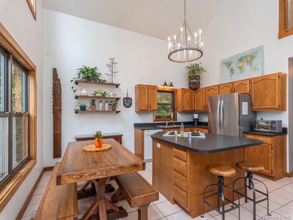 8 Reuben Road Asheville, NC 28804 - Photo 6 of 20 Gallery Image 6