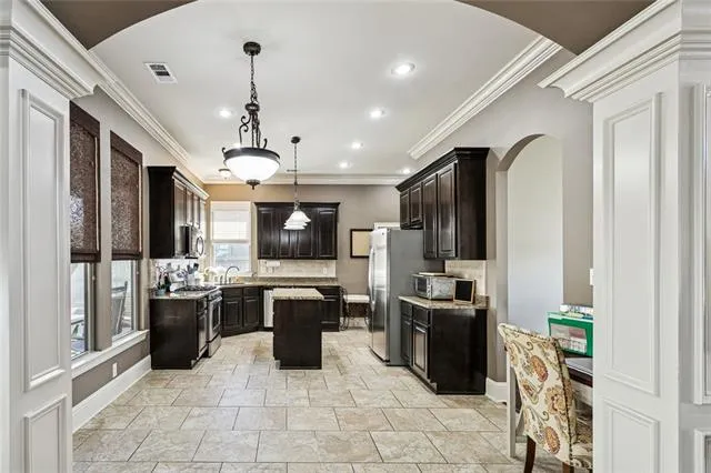 $385,000 | 172 Fayedaye Drive, Madisonville, LA 70447