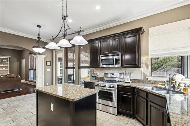 $385,000 | 172 Fayedaye Drive, Madisonville, LA 70447