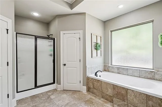 $385,000 | 172 Fayedaye Drive, Madisonville, LA 70447