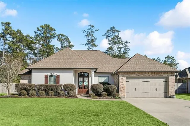 $385,000 | 172 Fayedaye Drive, Madisonville, LA 70447