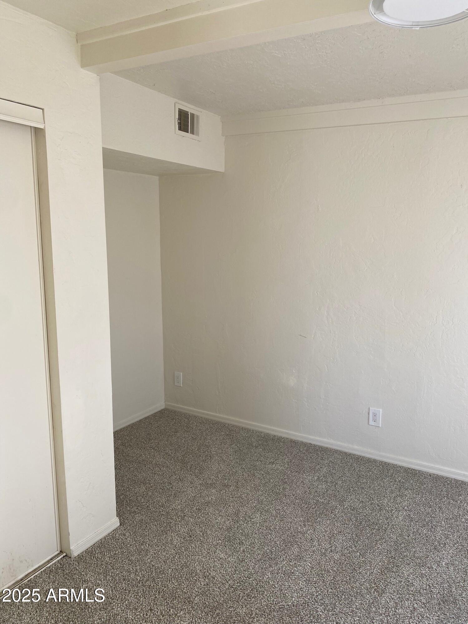 1821 West Libby Street Phoenix, AZ 85023 - Photo 19 of 26 a view of small space