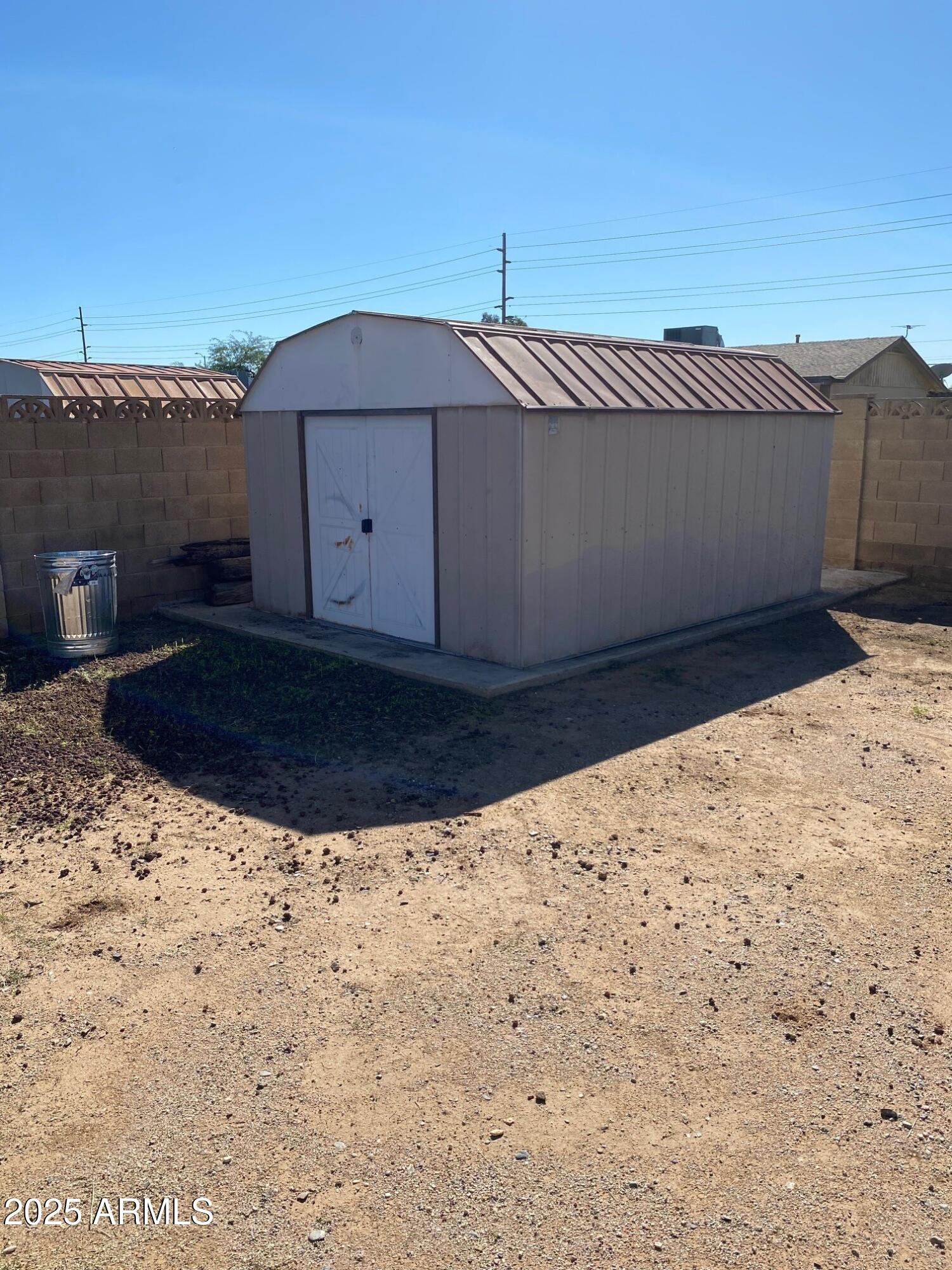 1821 West Libby Street Phoenix, AZ 85023 - Photo 26 of 26 a view of a backyard of a house