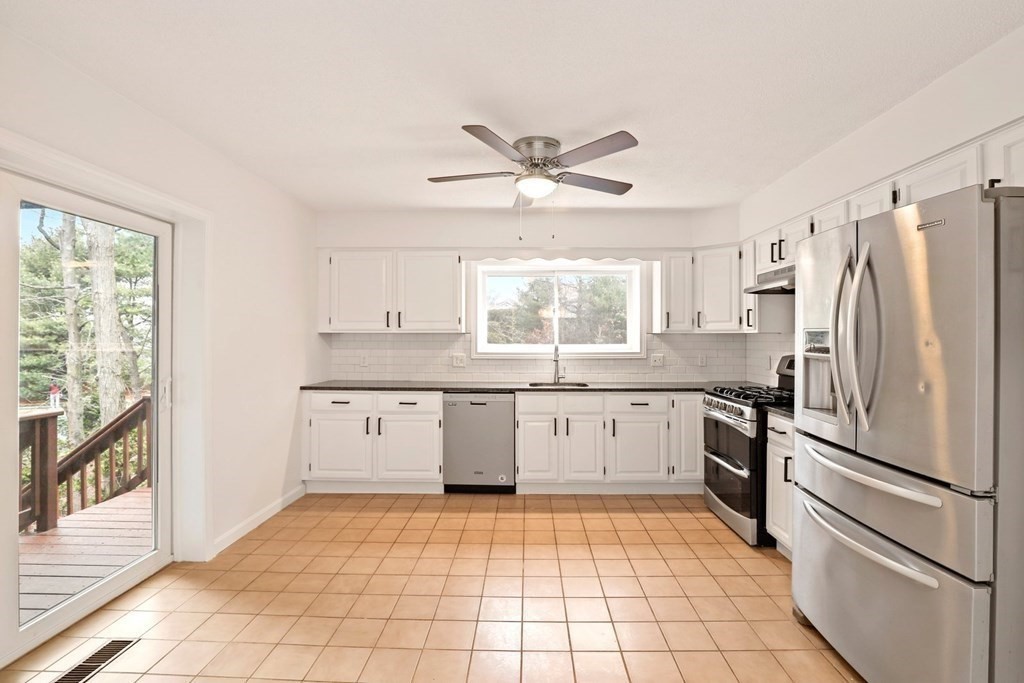 260 Captain Eames Circle, Unit 260 Ashland, MA 01721 - Photo 10 of 42