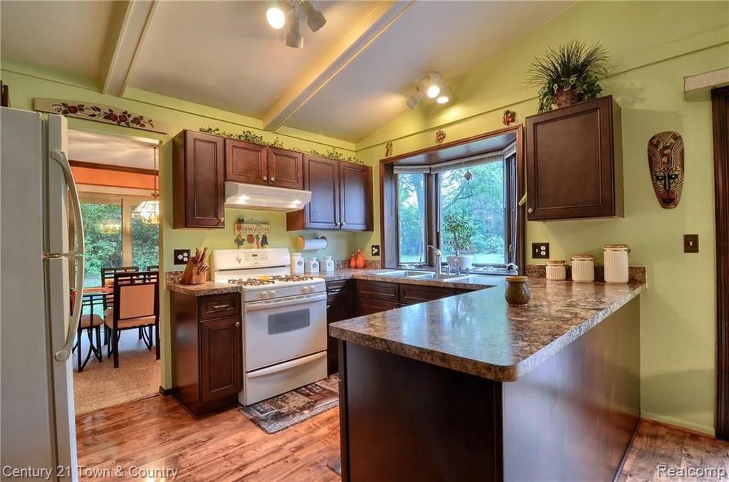 69 Rose Brier Drive Rochester Hills, MI 48309 - Photo 6 of 27