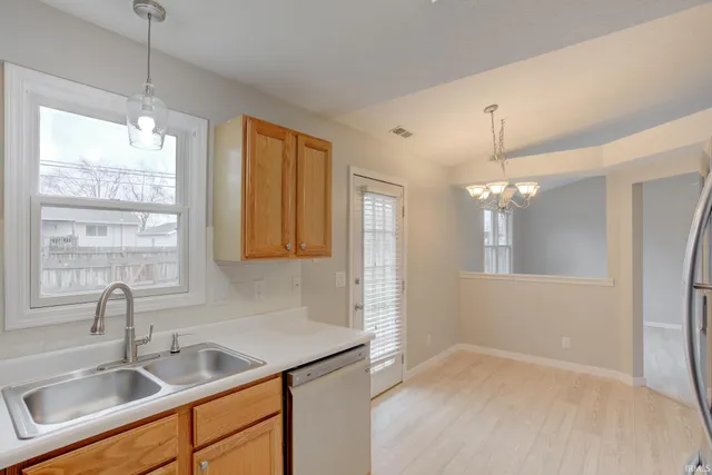 $220,000 | 3305 North Stockwell Road, Evansville, IN 47715