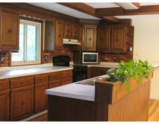 23 Gunn Road Southampton, MA 01073 - Photo 5 of 27 Gallery Image 5
