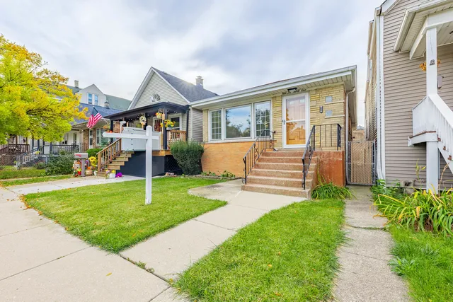 $379,900 | 5631 West 64th Place, Chicago, IL 60638