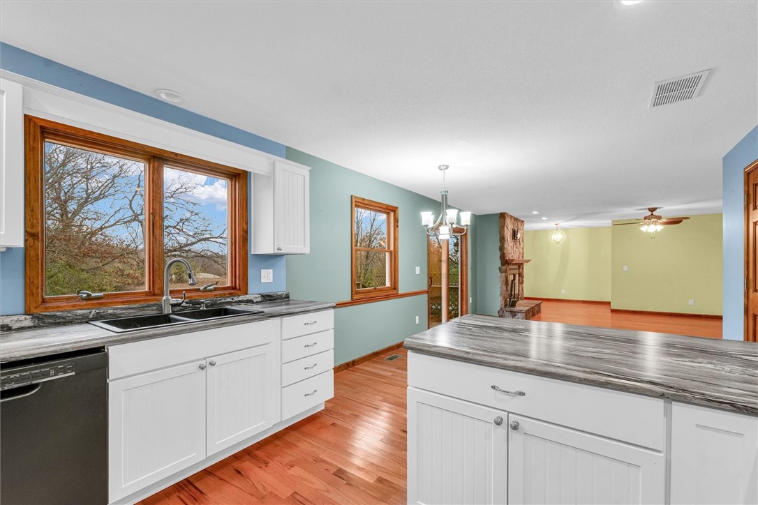 6 Grandview Heights Findlay, IL 62534 - Photo 13 of 36