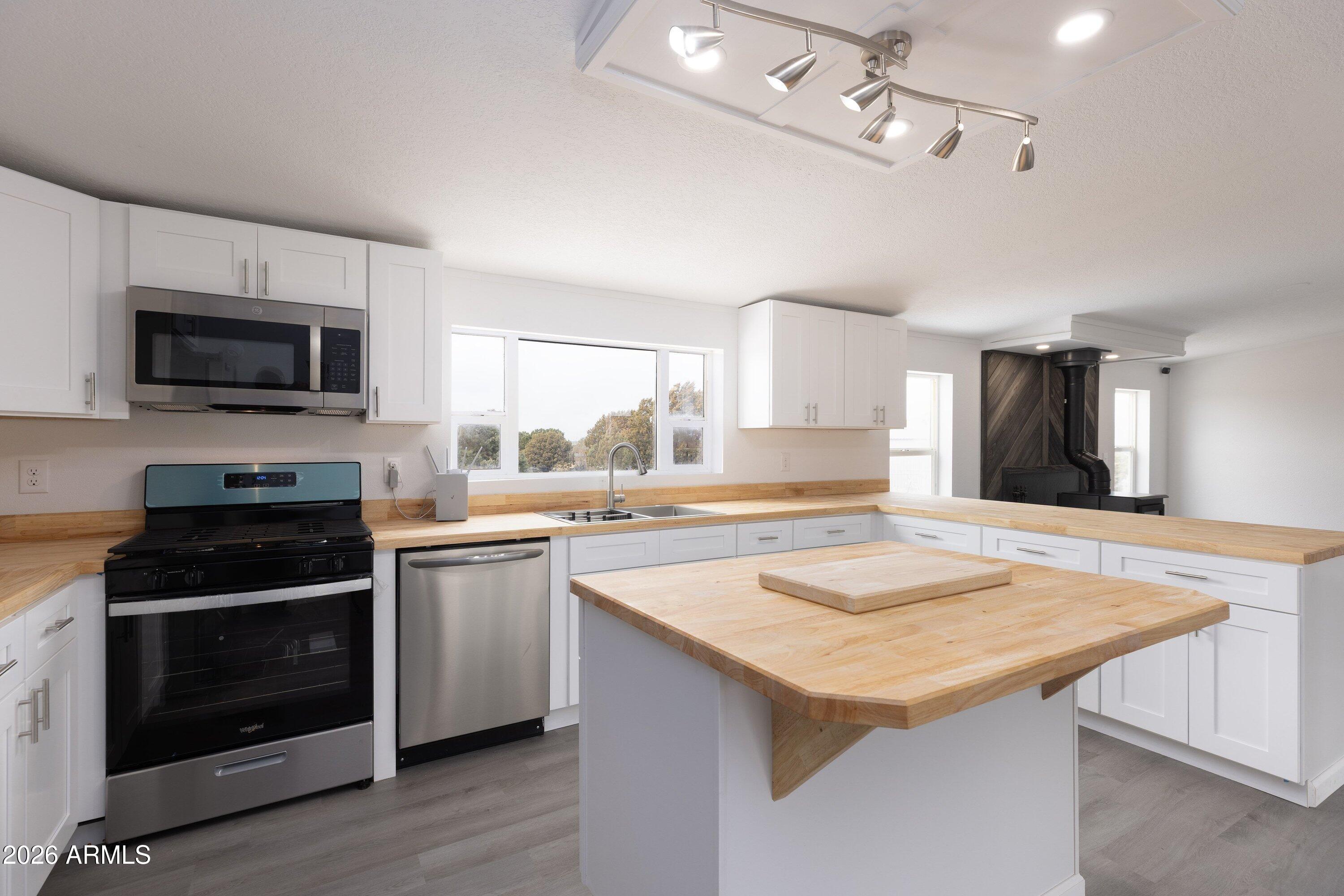 2312 Parkinson Road Lakeside, AZ 85929 - Photo 12 of 56 012_photo12_2312_parkinson_rd._ls_tammy_