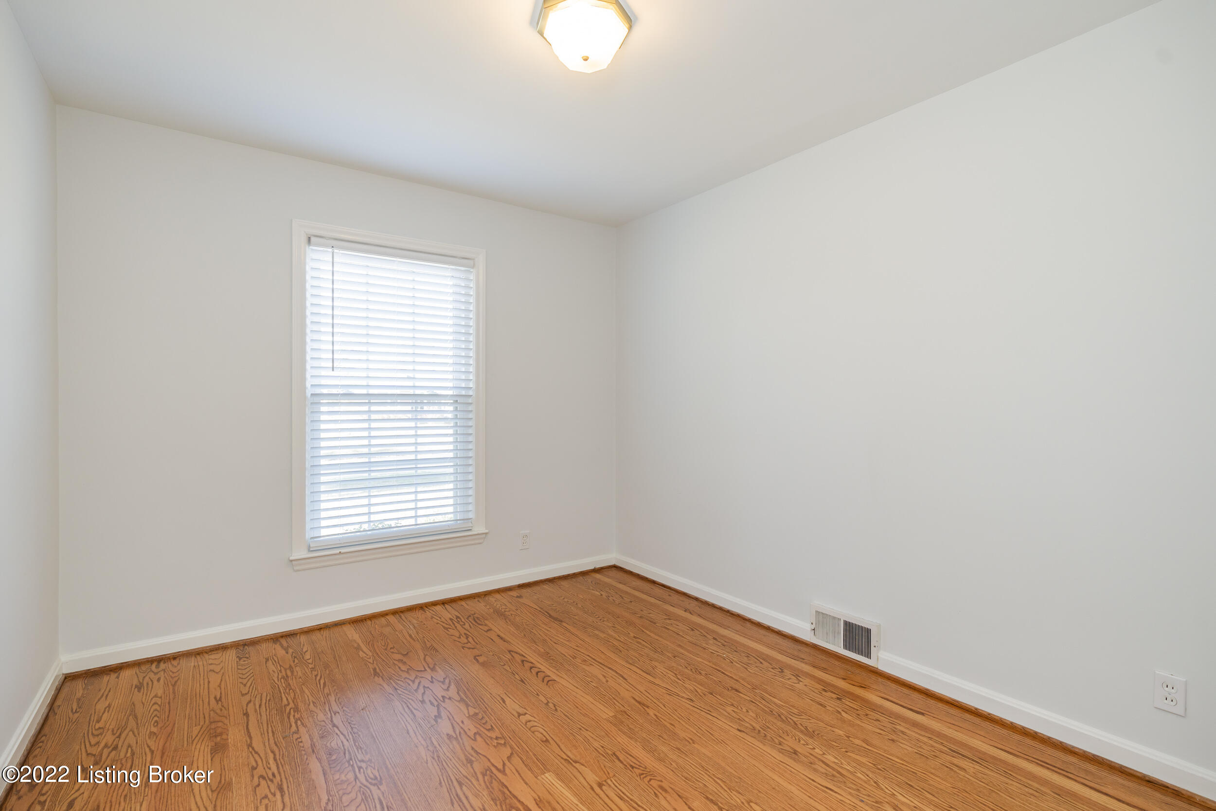 4610 Tween Road Louisville, KY 40207 - Photo 27 of 45 4610 Tween Rd-36