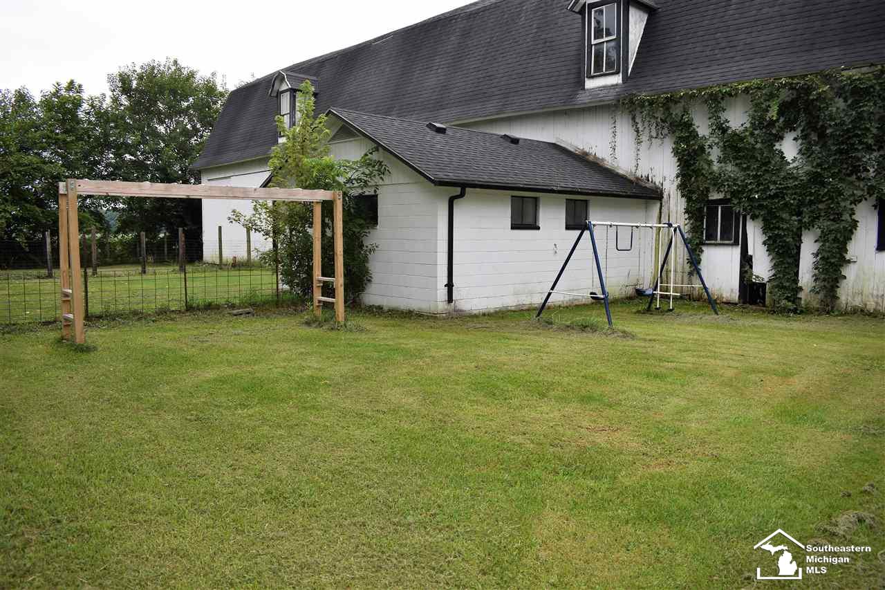 11501 Dixon Road Monroe, MI 48161 - Photo 32 of 50 50052852-31.JPG
