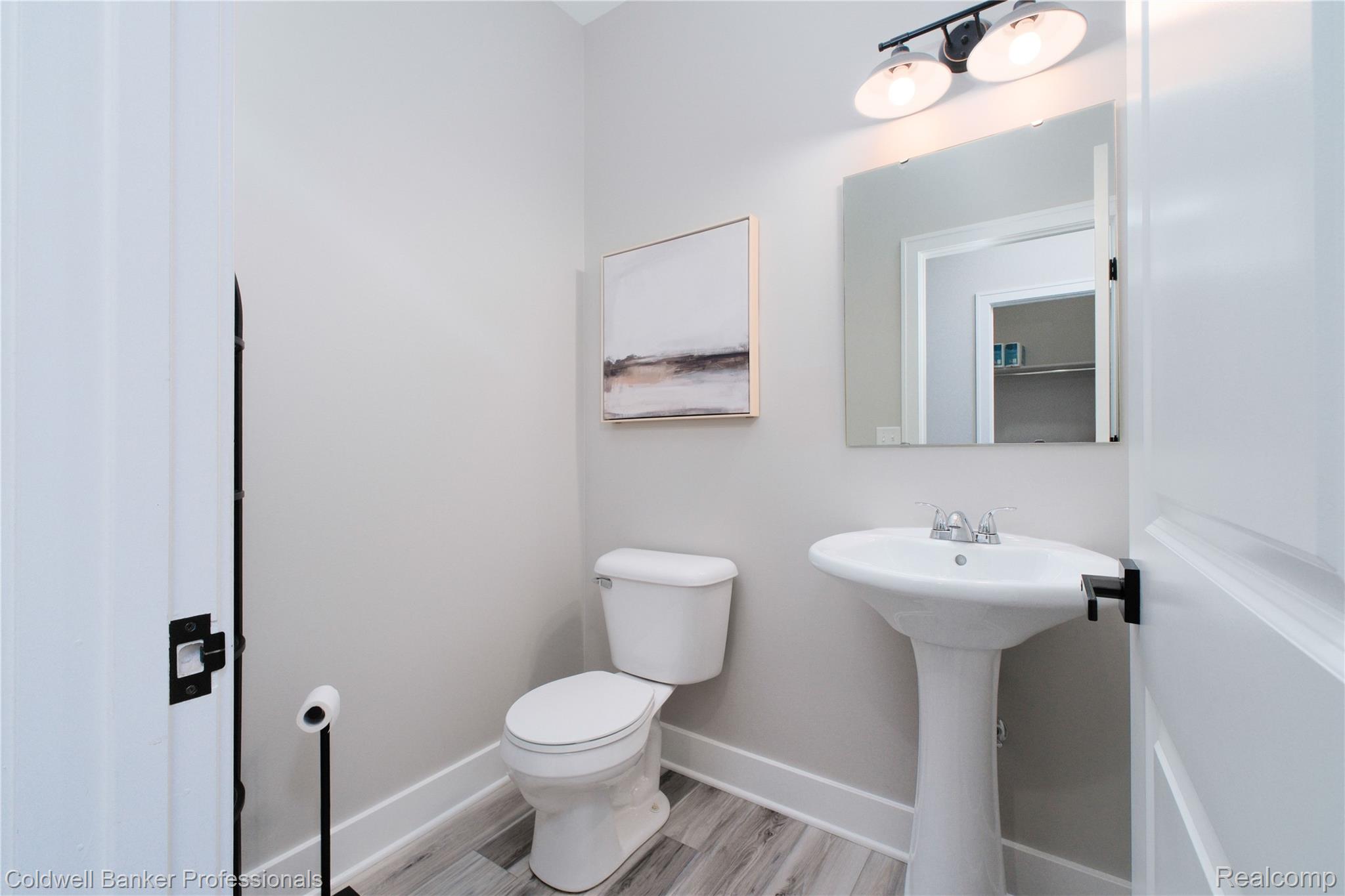 877 Ridge Road South Canton, MI 48188 - Photo 21 of 36 Powder Rm
