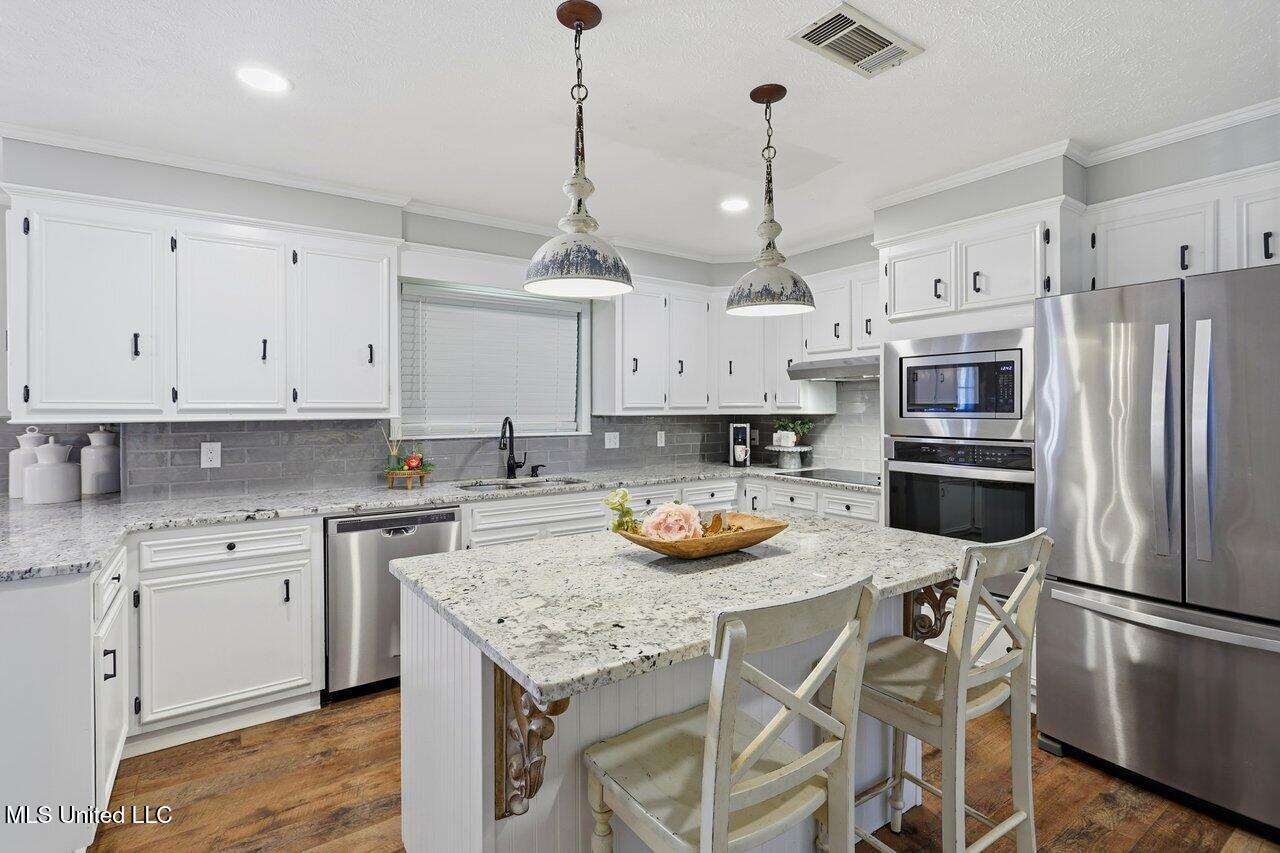 2294 Simpson Highway 469 Florence, MS 39073 - Photo 11 of 40 2294 Simpson Hwy 469 Home Tours MS 11