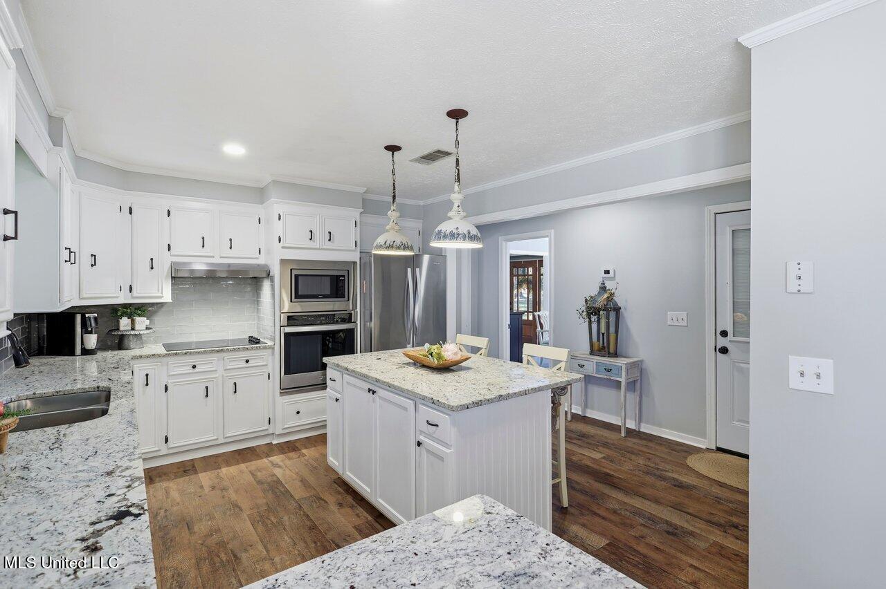 2294 Simpson Highway 469 Florence, MS 39073 - Photo 14 of 40 2294 Simpson Hwy 469 Home Tours MS 14