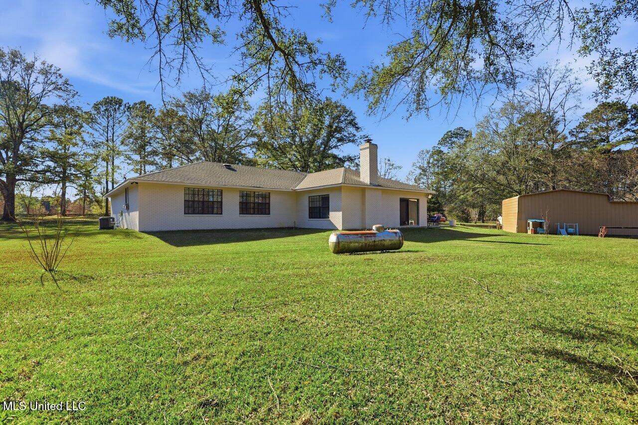 2294 Simpson Highway 469 Florence, MS 39073 - Photo 35 of 40 2294 Simpson Hwy 469 Home Tours MS 35