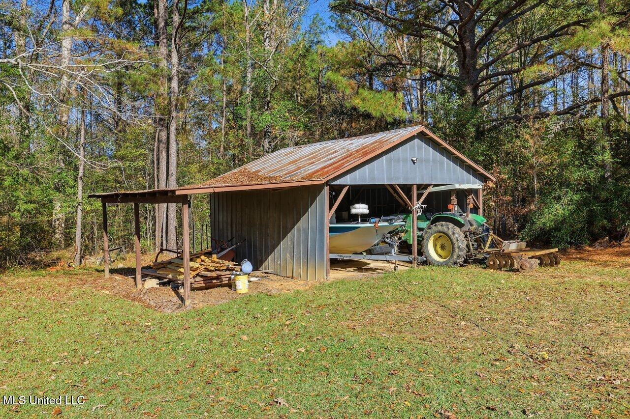 2294 Simpson Highway 469 Florence, MS 39073 - Photo 38 of 40 2294 Simpson Hwy 469 Home Tours MS 38
