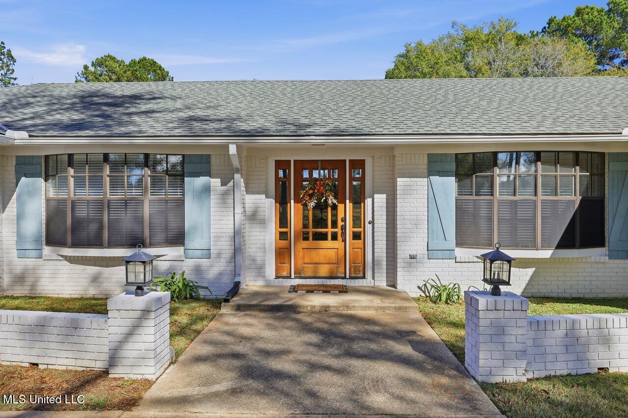 2294 Simpson Highway 469 Florence, MS 39073 - Photo 5 of 40 2294 Simpson Hwy 469 Home Tours MS 5