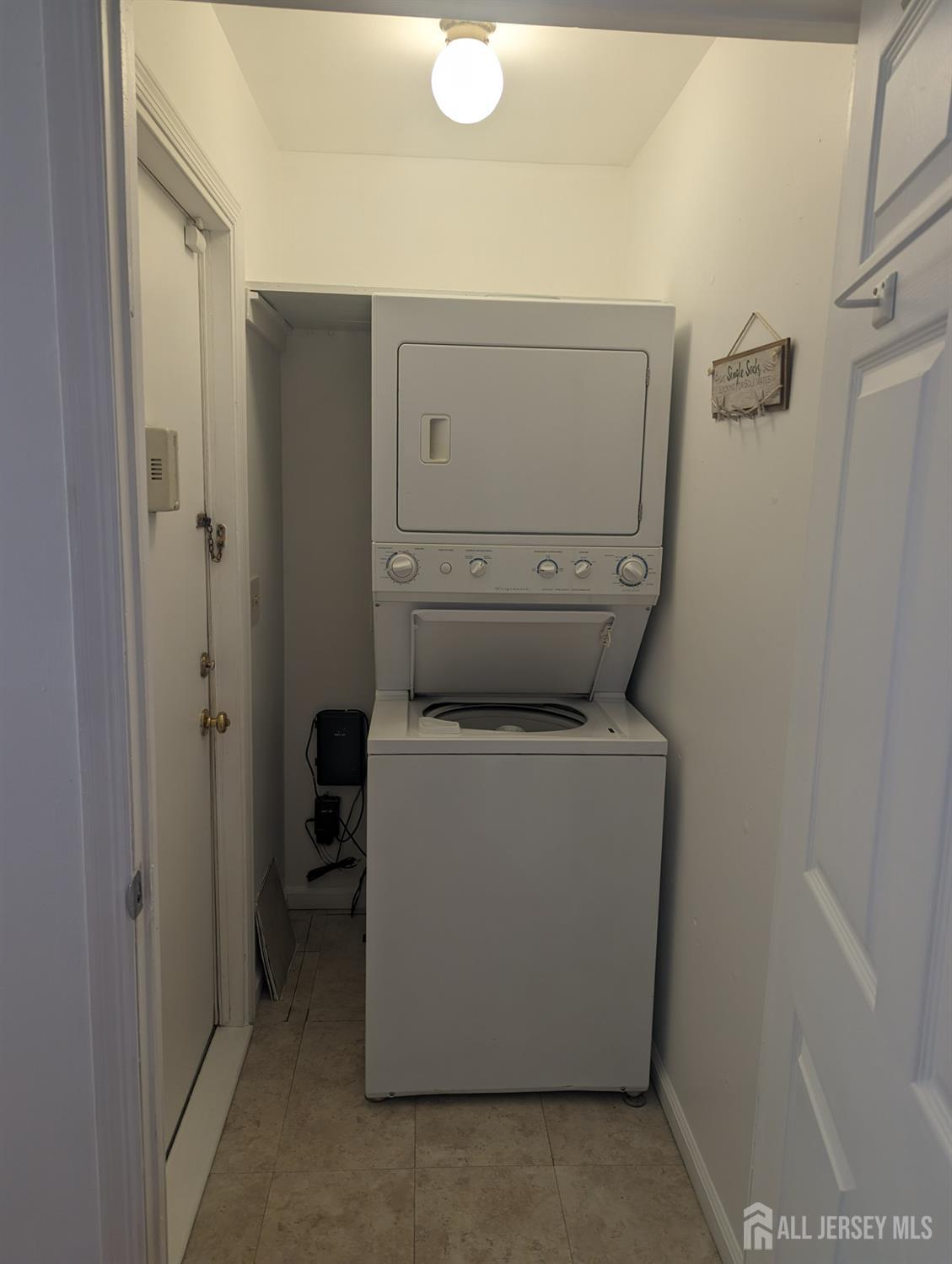 33 Dover Walk Toms River, NJ 08753 - Photo 11 of 13